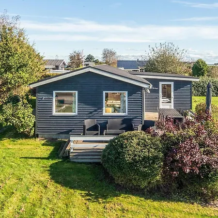 6 Person In Hejls-by Traum *